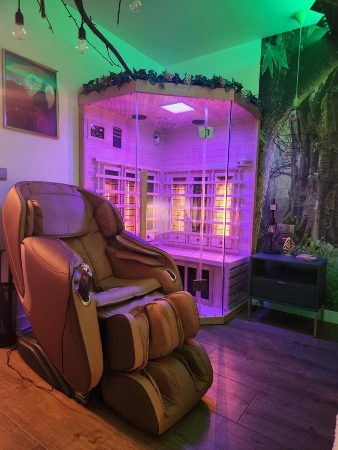 Warszawa Wola Wyjatkowe Studio Z Jacuzzi, Sauna I Fotelem Do Masazu - Exceptional Studio In Warsaw With Jacuzzi, Sauna And Massage Chair Eksteriør bilde
